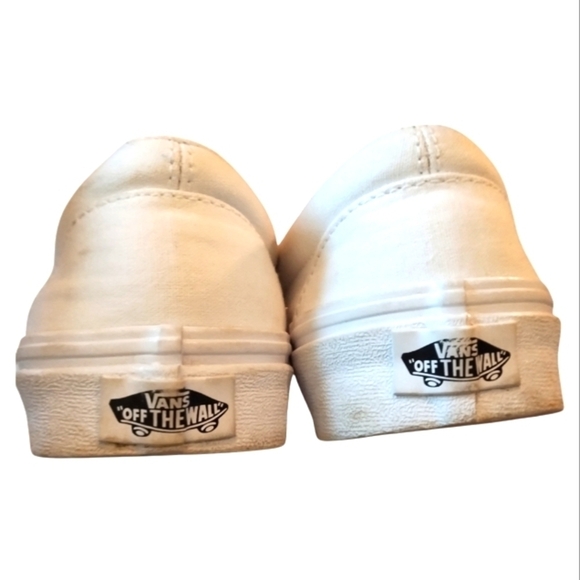 Vans  Mickey Mouse And Magic Kingdom Hand Painted - Picture 13 of 15